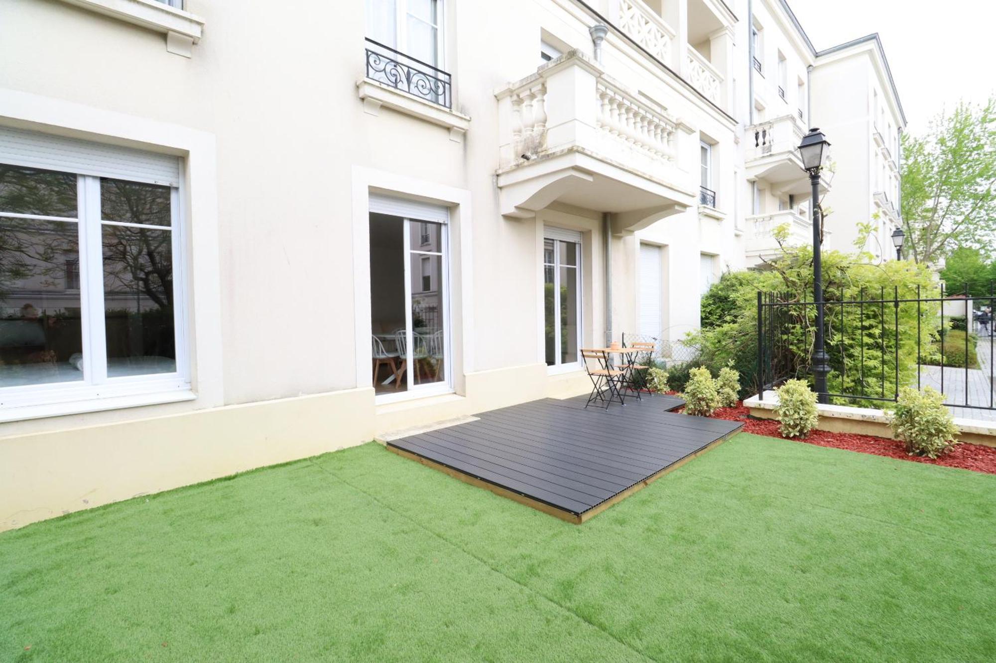 Ferienwohnung La Boheme By Plaza Serris Exterior foto